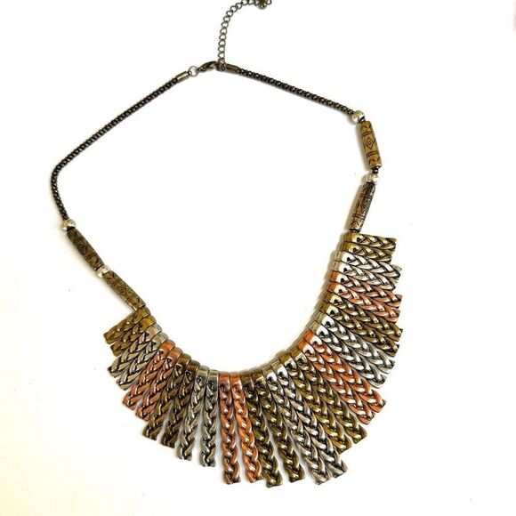 Tri tone statement necklace - Picture 5 of 11